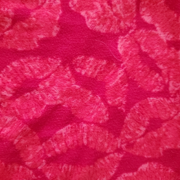 LuLaRoe red lip print leggings - Picture 2 of 7
